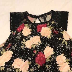Torrid lace tank, size 2